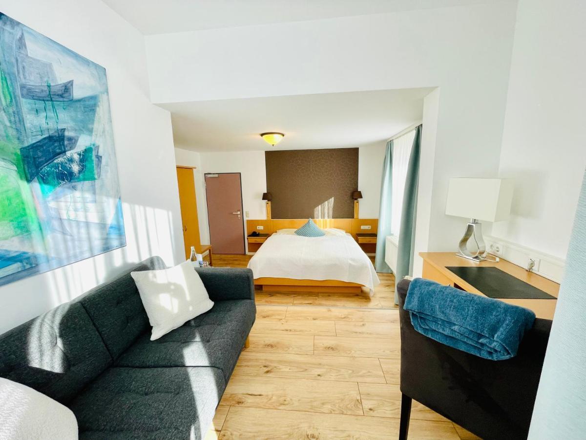 Hotel Saarburger Hof Экстерьер фото