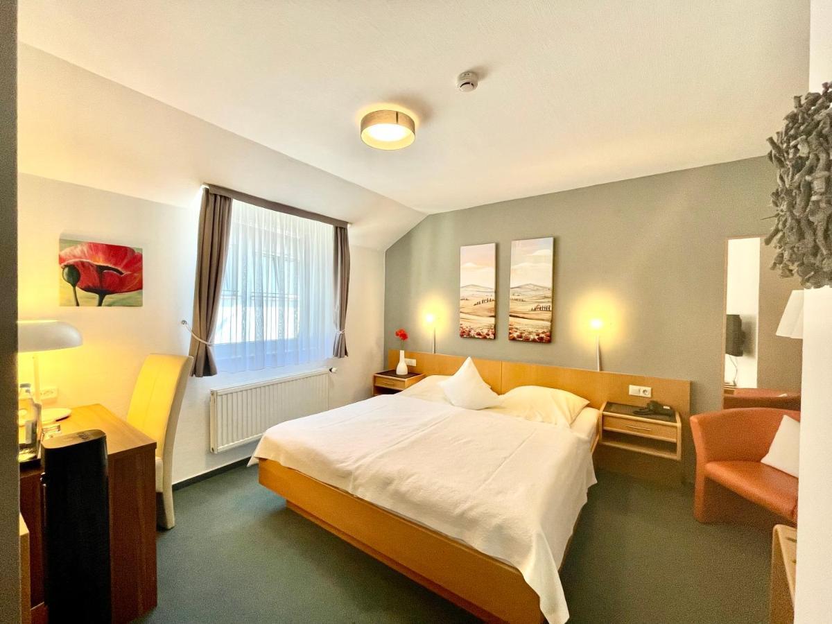 Hotel Saarburger Hof Экстерьер фото