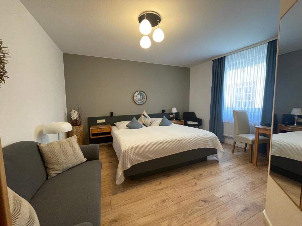 Hotel Saarburger Hof Экстерьер фото