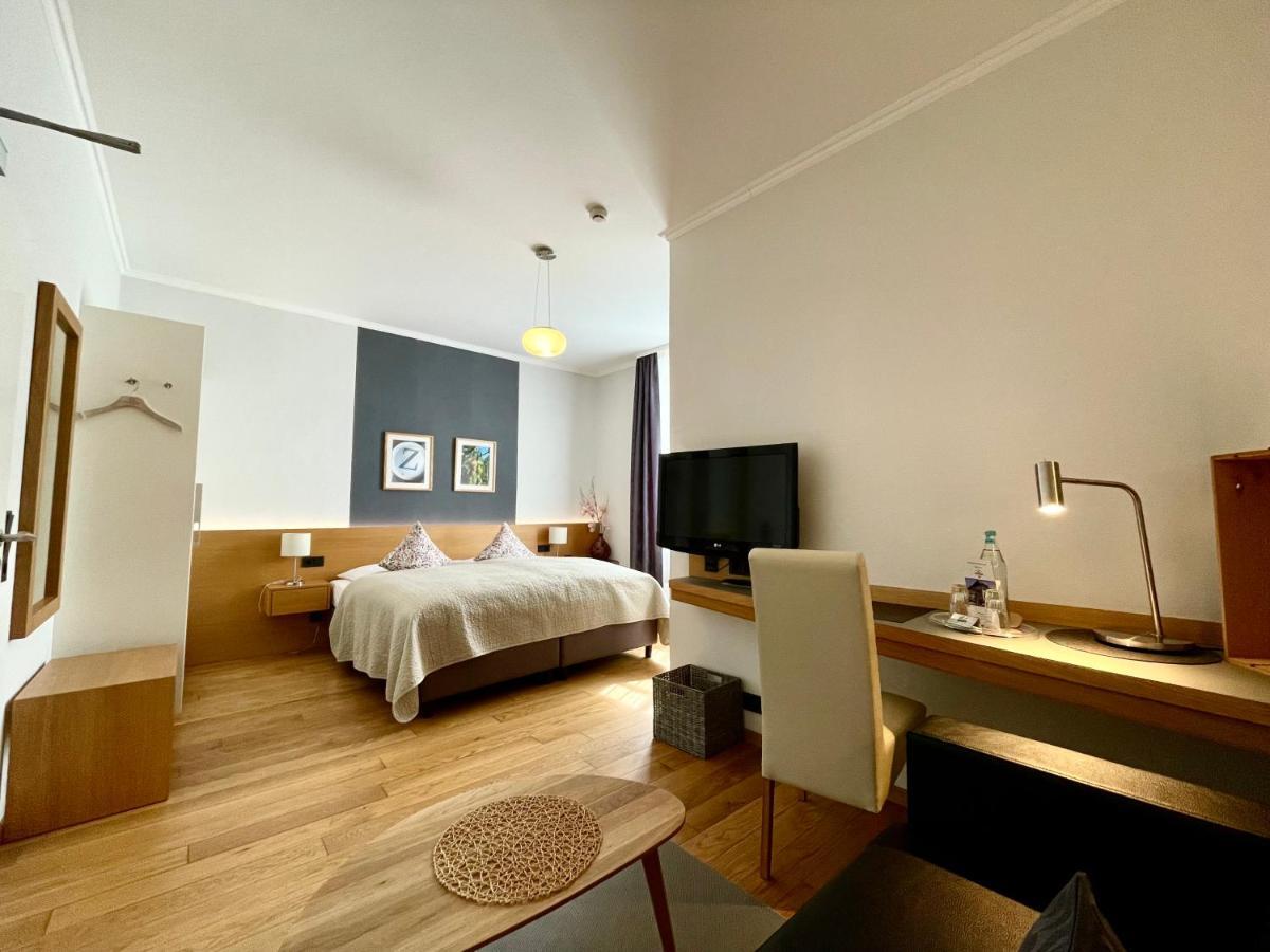 Hotel Saarburger Hof Экстерьер фото