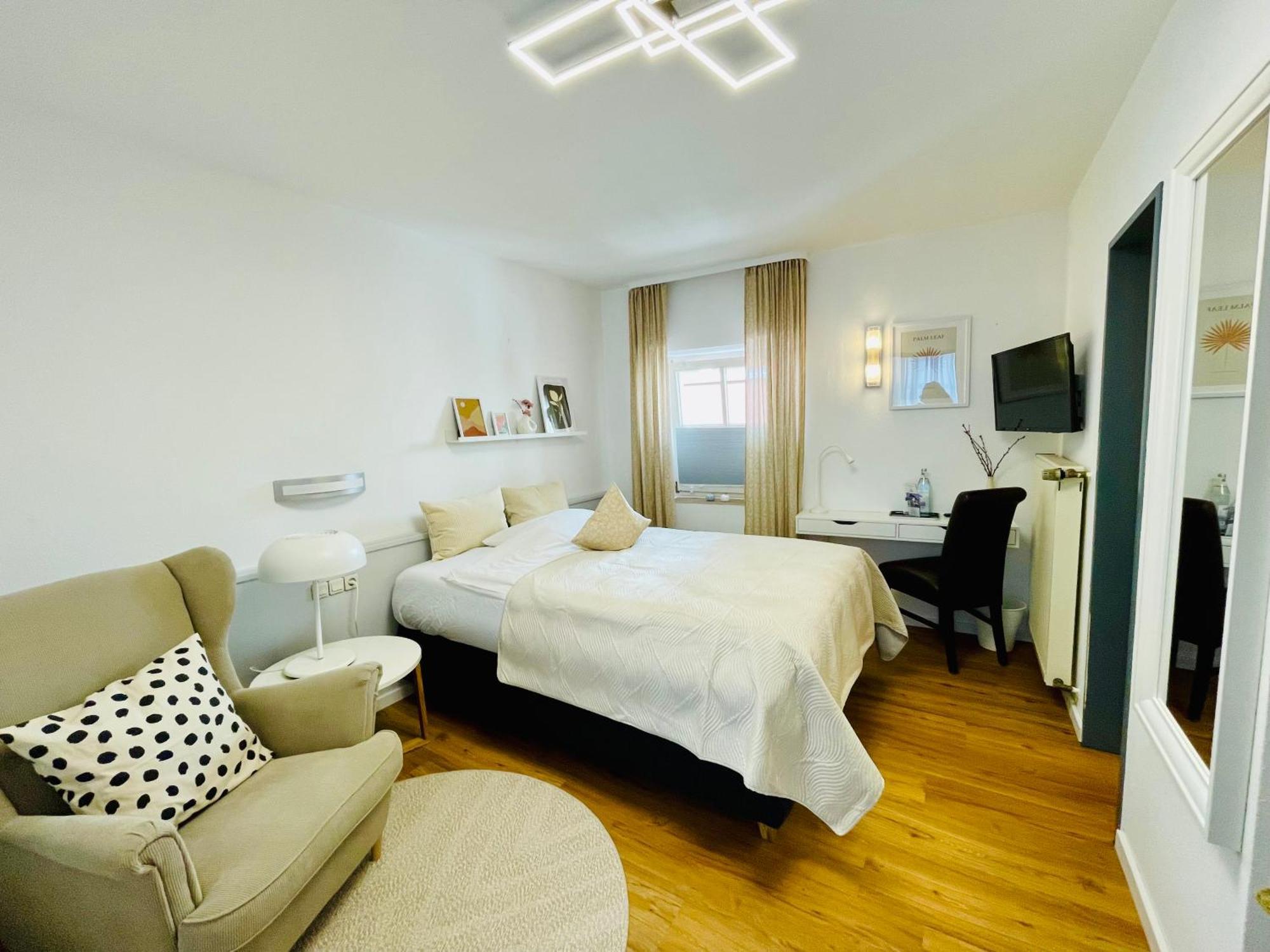Hotel Saarburger Hof Экстерьер фото